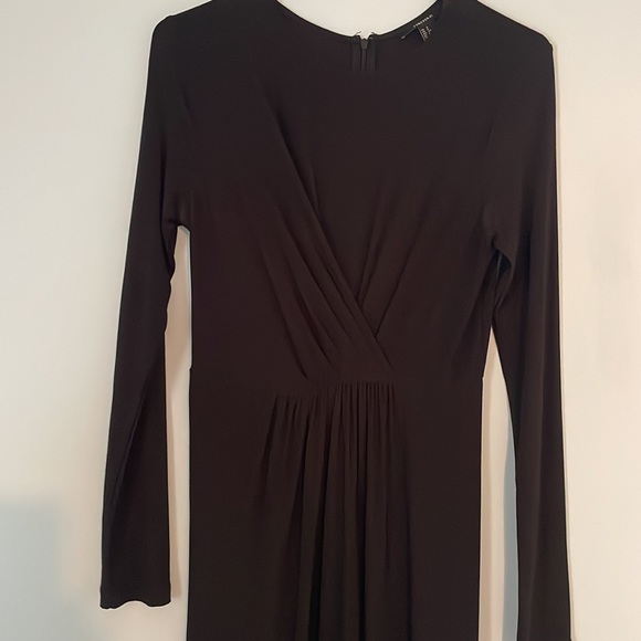 Black dress - Picture 2 of 4